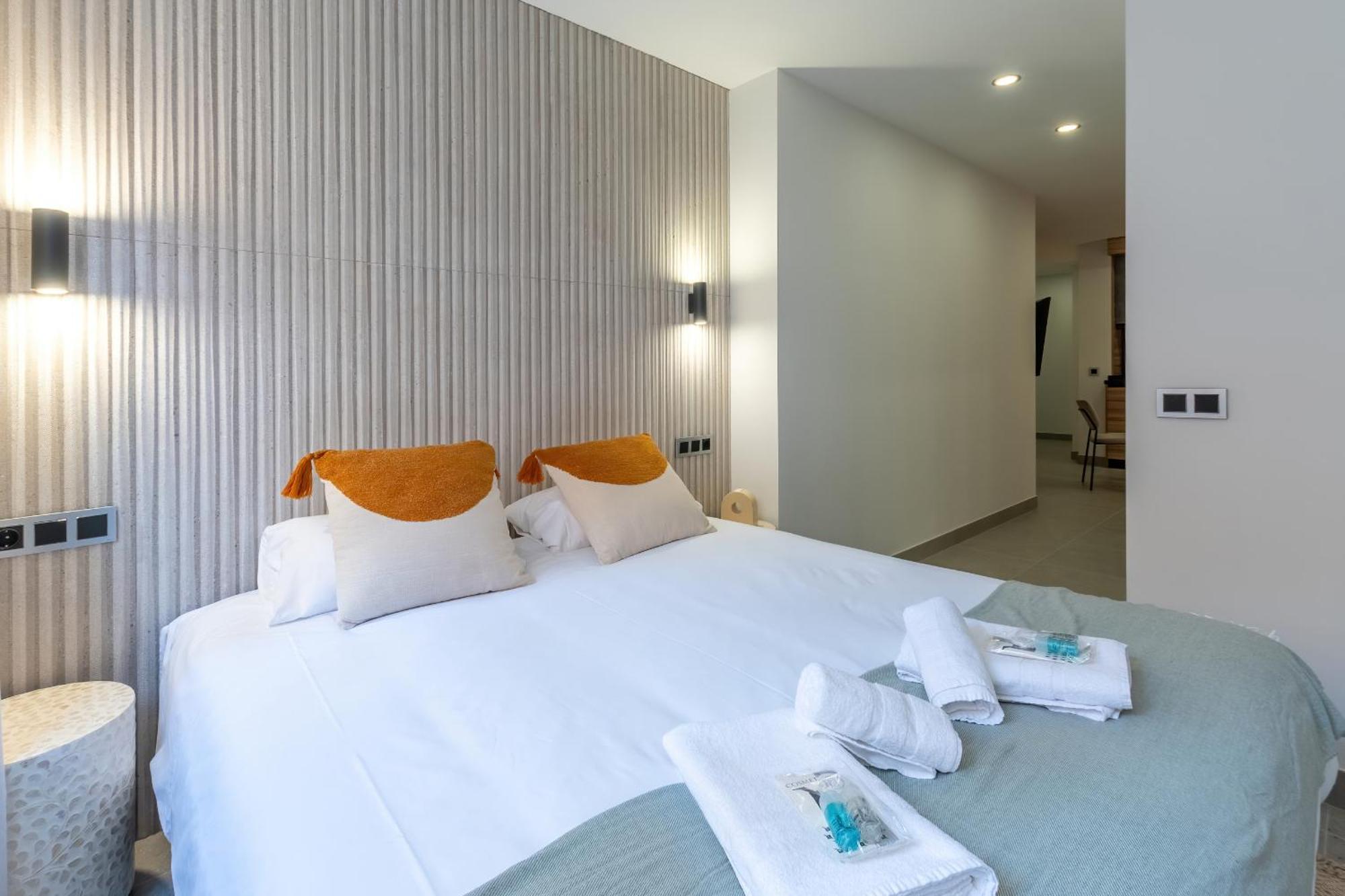 La Malagueta By Sharingco - Estudios Y Apartamentos Premium En Muelle Uno * Malaga